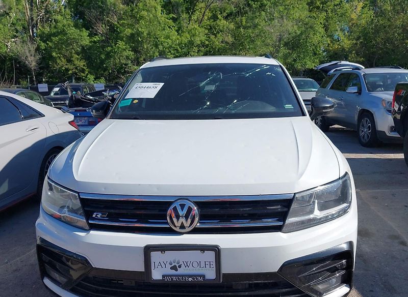 Volkswagen Tiguan (2020) Auto na cestě - fotka 5 z 10
