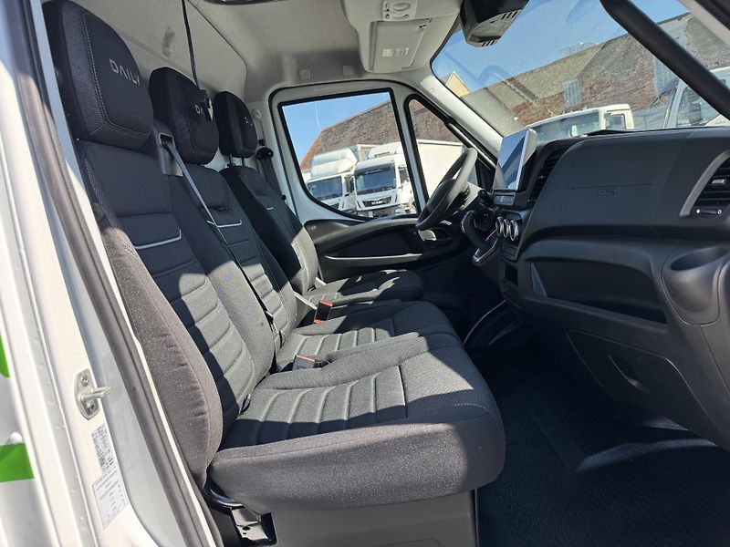 Iveco Daily (2026) 35S18*3.0*ČELO*8PAL*NOVÉ*SPANÍ - fotka 12 z 13