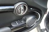 Mini Cooper (2017) 1.5 D, AUTOMAT - náhled 24