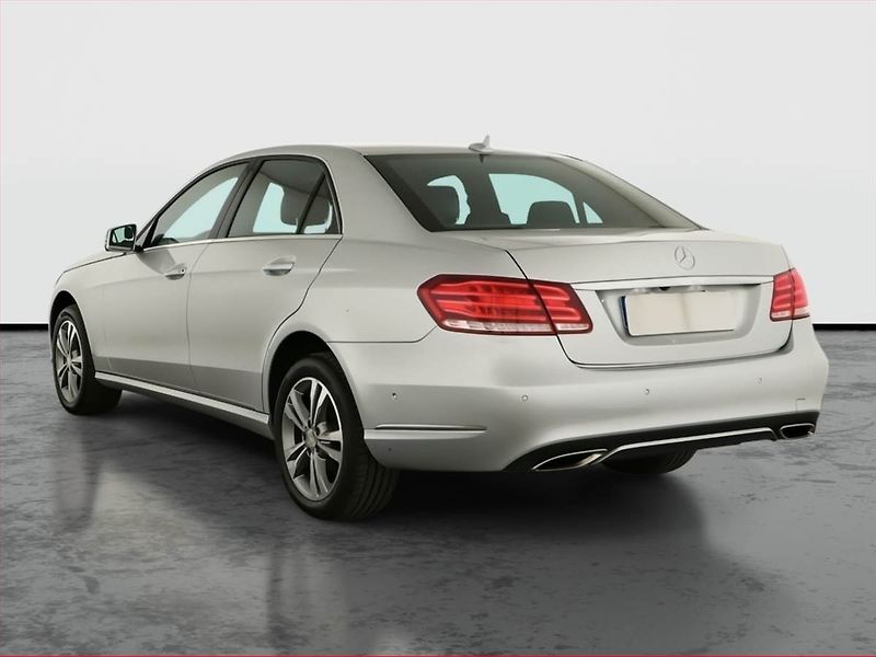 Mercedes-Benz Třídy E (2013) E 400 4MATIC, 4X4, Automat - fotka 4 z 18