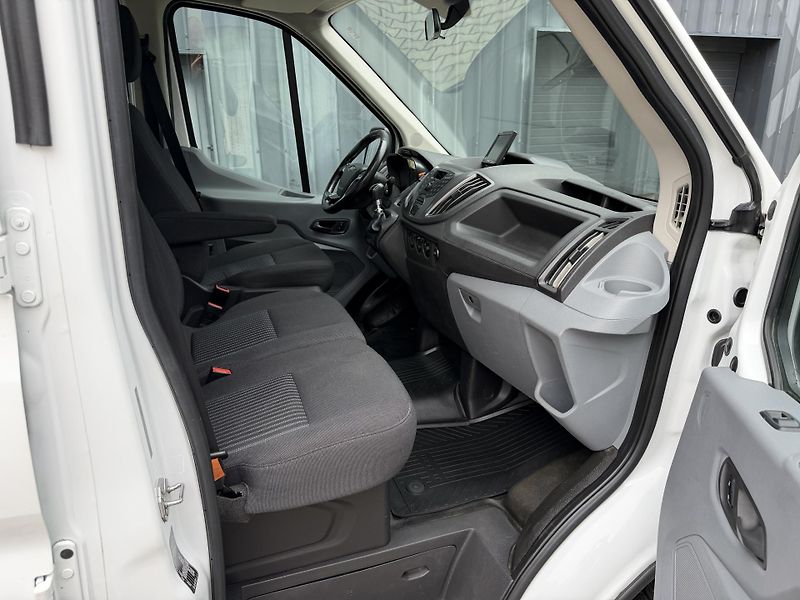 Ford Transit 2,0 TDCi 4x4 /valník/7-místný - fotka 15 z 22