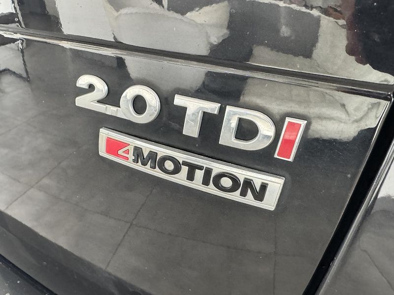 Volkswagen Sharan (2017) 2,0TDi DSG 4x4 7.MÍST NAVI - fotka 16 z 16