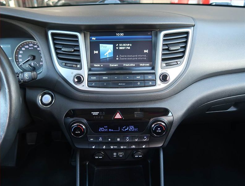 Hyundai Tucson (2017) 1.6 T-GDI, 4X4, Serv.kniha - fotka 12 z 19