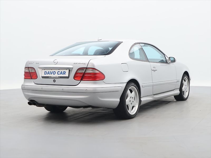 Mercedes-Benz CLK 5.4 i 255kW 55 AMG Aut. - fotka 7 z 38