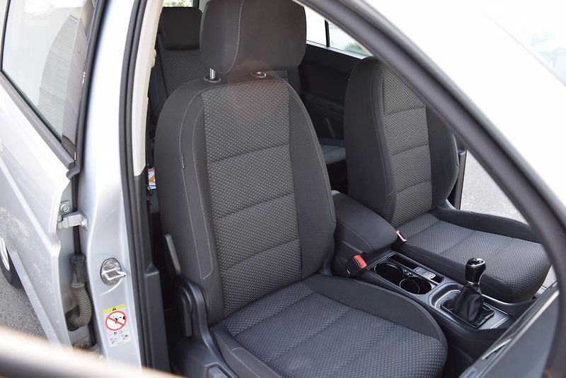 Volkswagen Touran (2019) 1.5TSI 110kw CLBMT 7MÍST TAŽNÉ - fotka 38 z 46