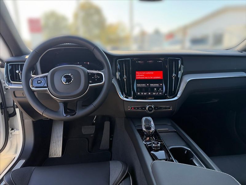 Volvo V60 (2026) 2,0 B4 Plus Bright 6703 - fotka 10 z 14