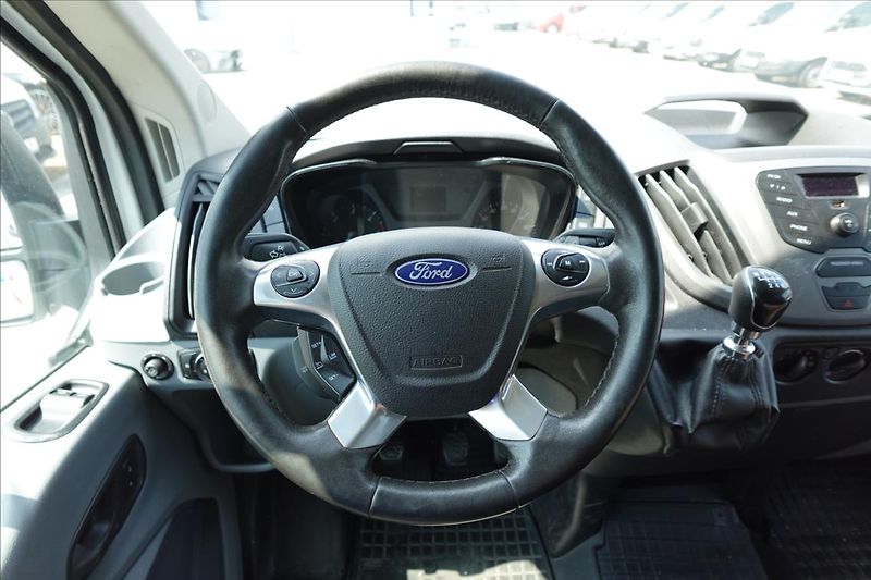 Ford Transit 2,0 TDCi  L2H2 9MÍST BUS KLIMA - fotka 18 z 29