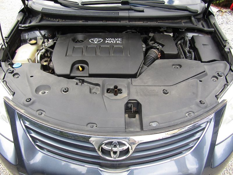 Toyota Avensis (2010) 1.6 16V  97kW  ZIMNÍ PNEU - fotka 37 z 37