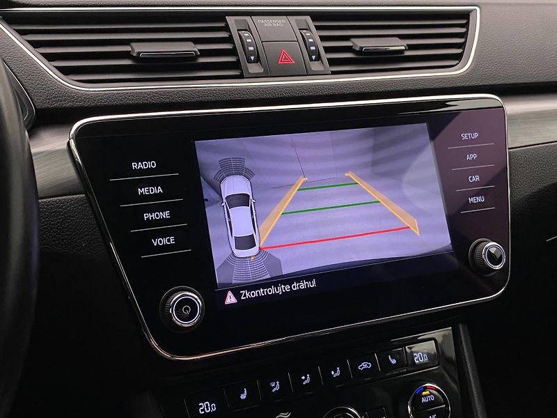 Škoda Superb 2.0TDI 140kW STYLE 4x4 DSG CZ - fotka 50 z 52