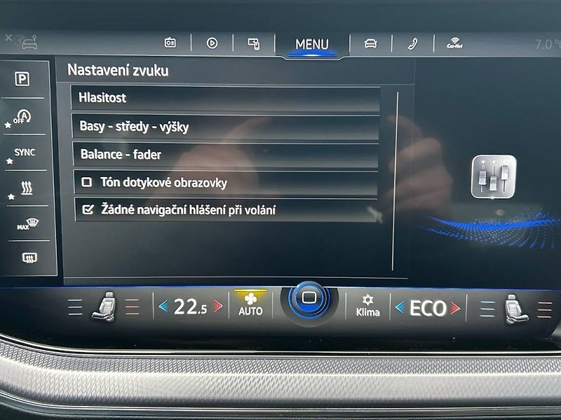Volkswagen Touareg (2021) V6 3.0TDI 8AT 4MOTION R-Line - fotka 17 z 35