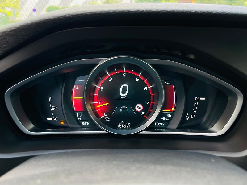 Volvo V40 2.0i AUT 1MAJITEL CROSS COUNTR - fotka 45 z 49