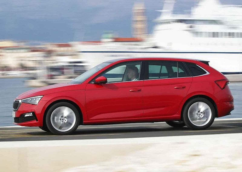 Kia nabízí před Vánoci slevy od 25 až do 70 tisíc korun.