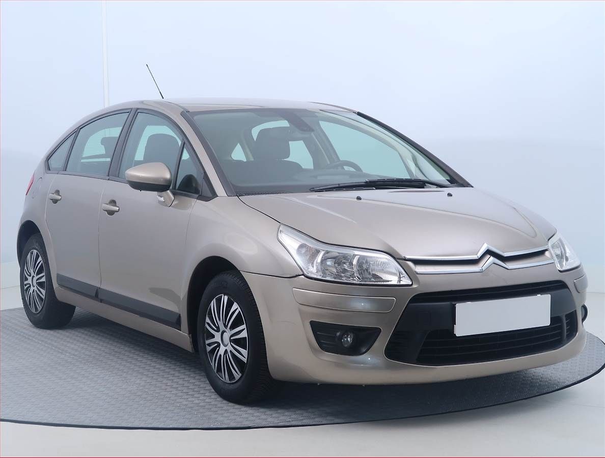 Citroën C4 1.4 16V, po STK, Tažné