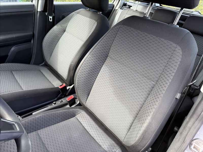 Škoda Fabia II 1.2 TSI Ambition - fotka 12 z 17