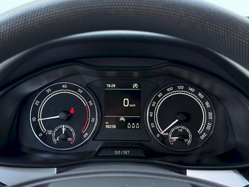 Škoda Kamiq (2022) 1.0 TSI 81 kW Ambition - fotka 10 z 21