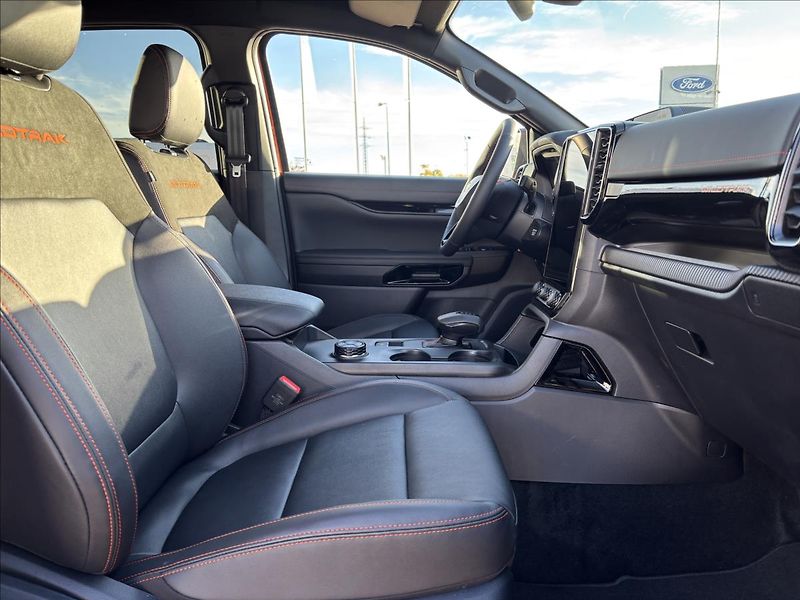 Ford Ranger 2,3 PHEV 207kW Wildtrak DPH - fotka 17 z 42