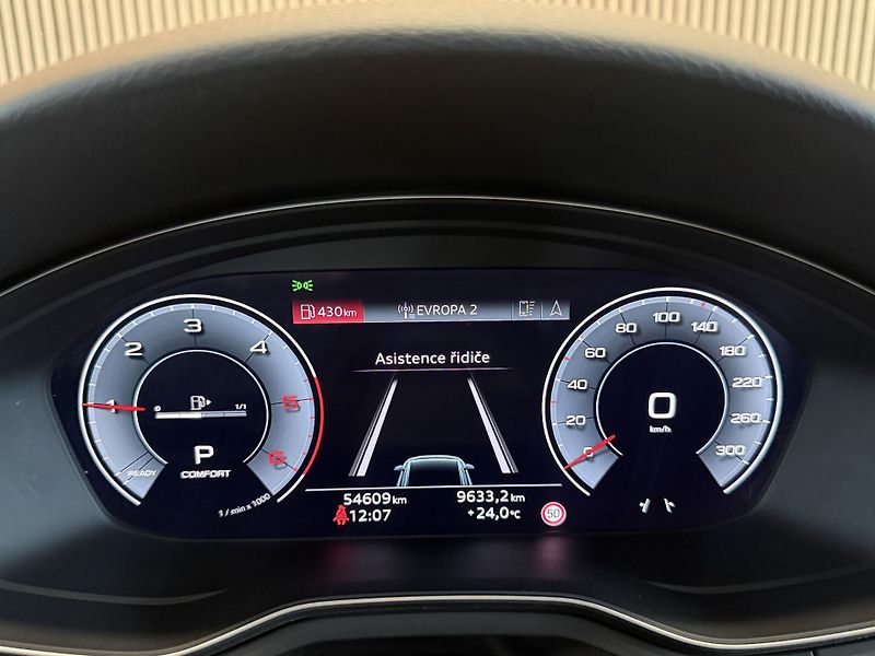 Audi A4 Avant 40 TDI Quattro Comp+ Matrix CZ - fotka 19 z 38