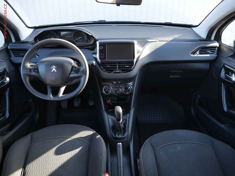 Peugeot 208 (2016) 1.6HDi, 2.maj, AC - fotka 8 z 15