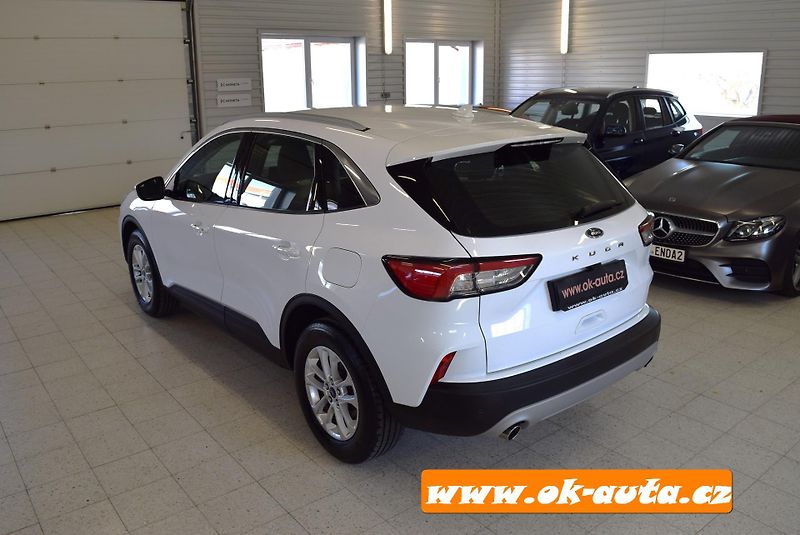 Ford Kuga 1.5 EBLUE TITANIUM 56 000 KM - fotka 5 z 57