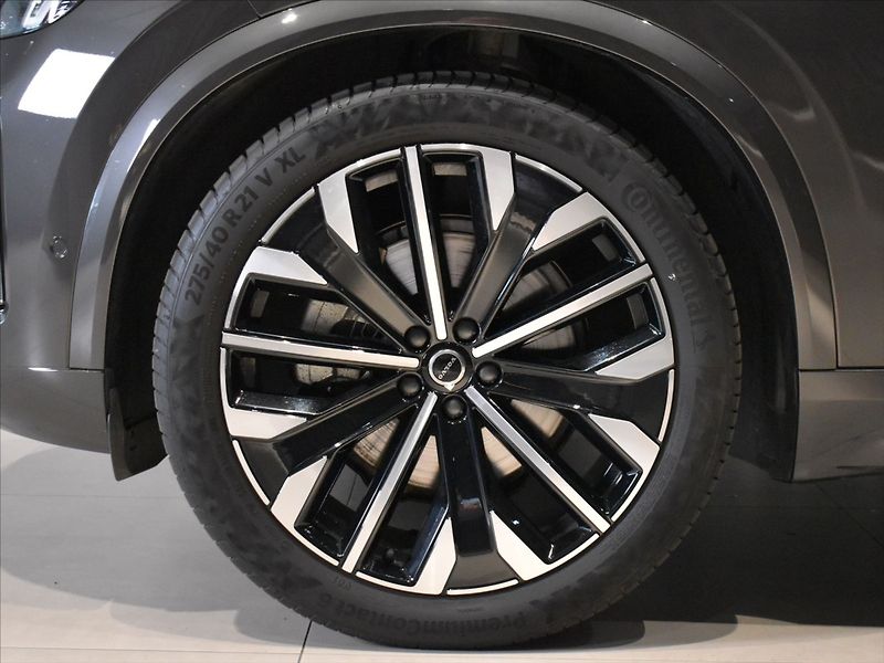 Volvo XC90 2,0 B5 AWD Ultra vzduch,Pano - fotka 7 z 27