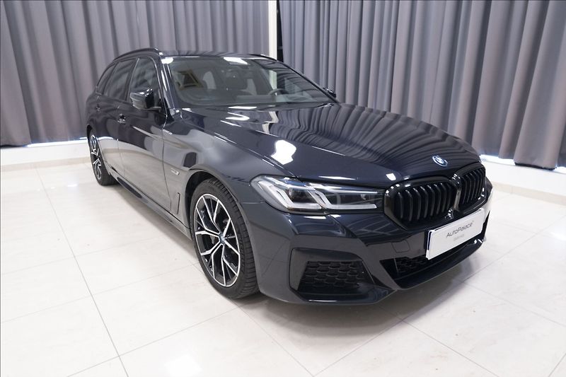 BMW Řada 5 530e xDrive M Sport ČR DPH   2 - fotka 3 z 42