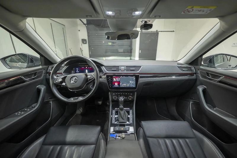 Škoda Superb 2.0 TDI 147 kW 4x4 L&K - fotka 10 z 38