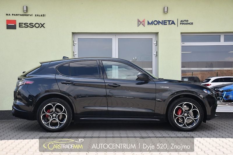 Alfa Romeo Stelvio 2.0T 16V 206kW VELOCE AT8 Q4 - fotka 12 z 44