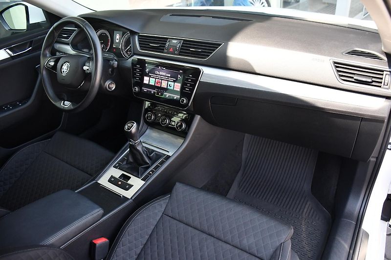 Škoda Superb 1.5TSi 110kW MT CARPLAY  - fotka 13 z 51