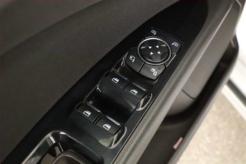 Ford Mondeo (2016) 2.0 TDCI, 4X4, Automat, Navi - fotka 18 z 18