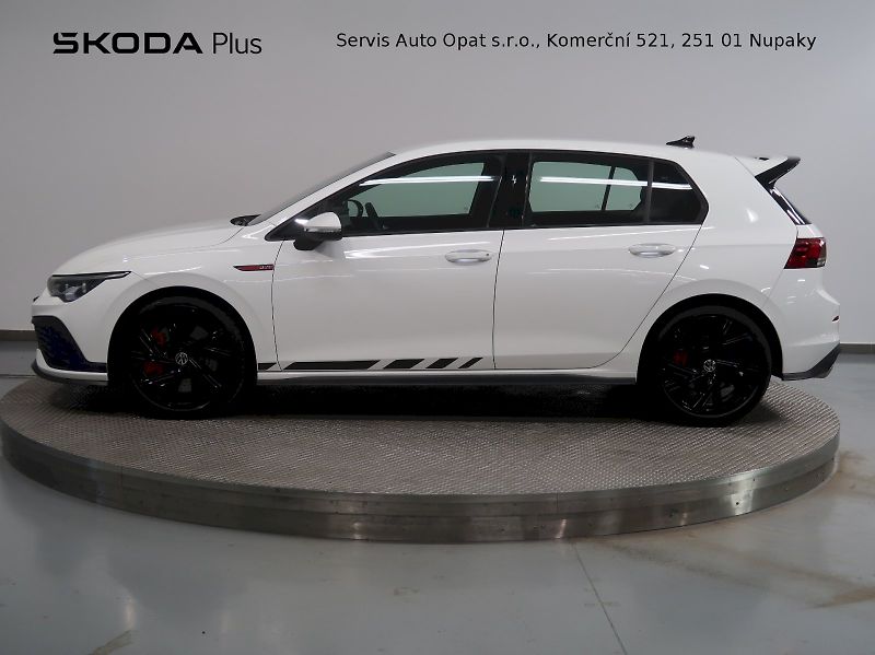 Volkswagen Golf (2024) GTI CLUBSPORT 2.0TSI 221KW DSG - fotka 3 z 38