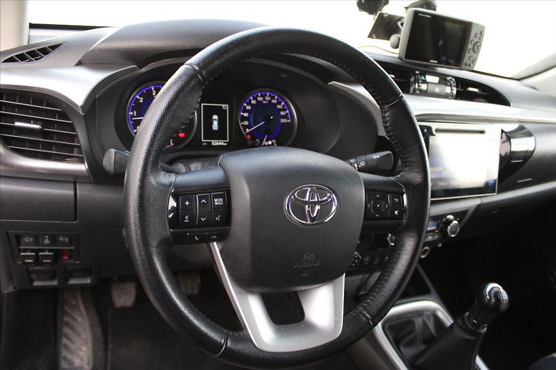 Toyota Hilux 2.4D4D 110kW EXPED. SPECIÁL ČR - fotka 15 z 24