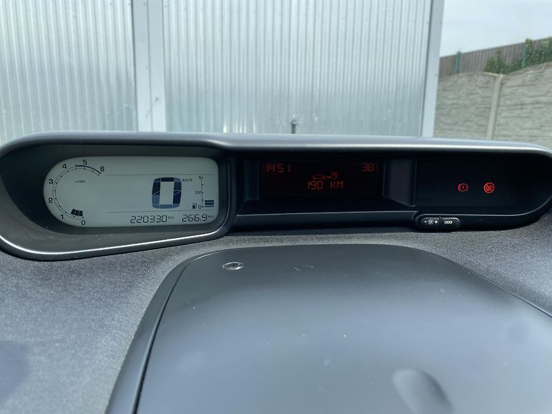 Citroën C3 Picasso 1.6HDi 90PS PICASSO KLIMA STK! - fotka 45 z 49