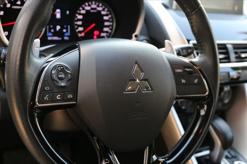 Mitsubishi Eclipse Cross 1,5 4x4, Automat, 51000KM - fotka 17 z 48