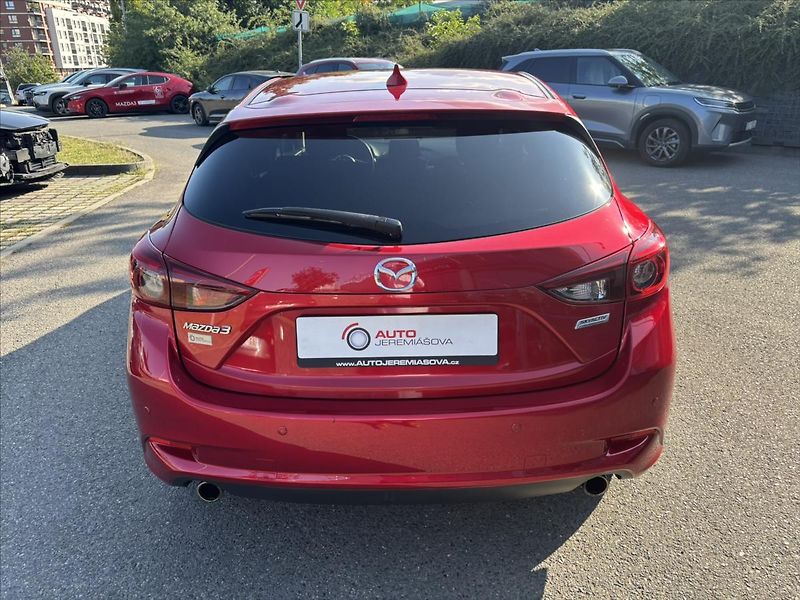 Mazda 3 2,0 i Attraction PLNÝ SERVIS - fotka 4 z 39