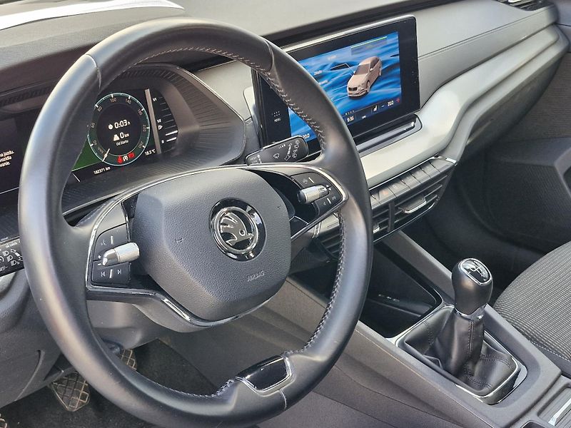 Škoda Octavia IV Ambition 2,0 TDI (85 kW - fotka 5 z 6
