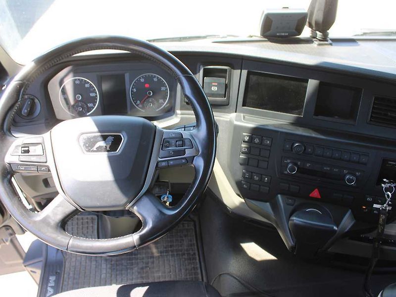 MAN TGS 26.470, EURO 6, 6X2, ZVEDACÍ N - fotka 13 z 27