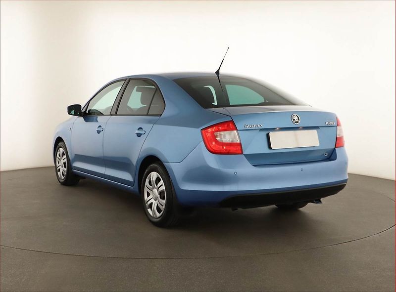 Škoda Rapid (2015) Ambition 1.2 TSI, Serv.kniha - fotka 4 z 12