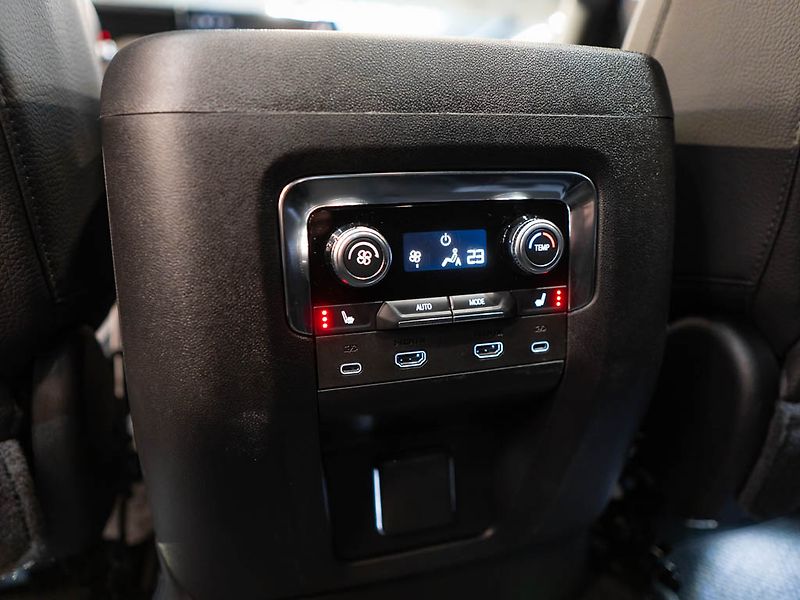 GMC Yukon (2025) 6.2 V8 Denali Reserve Package - fotka 41 z 45