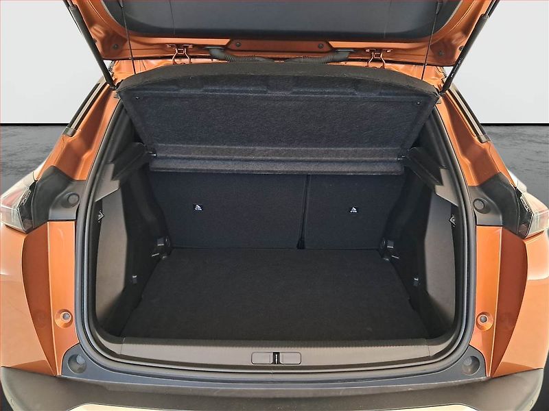 Peugeot 2008 (2021) GT 1.2 PureTech, Serv.kniha - fotka 13 z 19