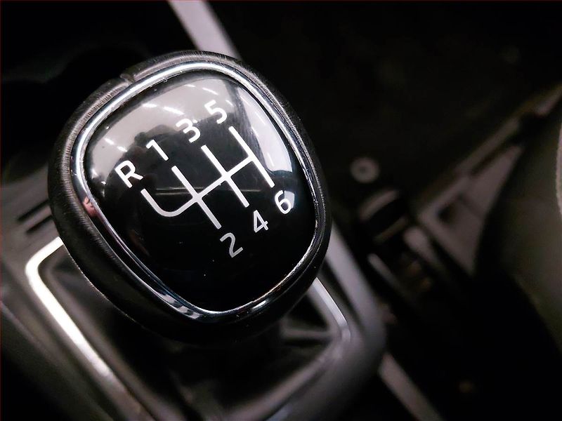 Škoda Fabia (2017) Style 1.2 TSI, 6 míst - fotka 16 z 17