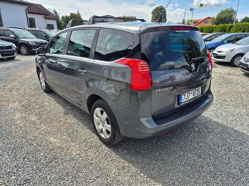 Peugeot 5008 (2011) 1.6  HDI Serviska - fotka 7 z 33