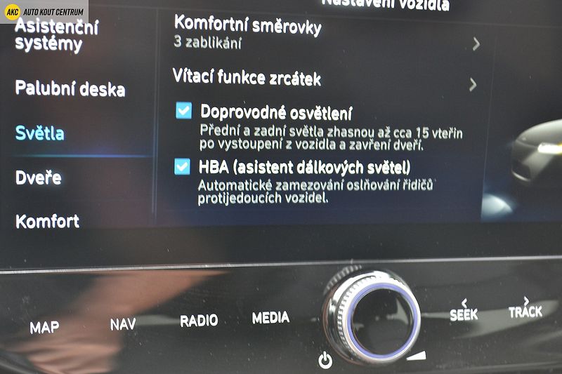 Hyundai i30 WG 1,5I MT SMART FAMILY NAVI - fotka 29 z 47