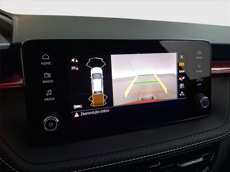 Škoda Fabia (2025) 1.0 TSI, MONTE CARLO, AUTOMAT - fotka 16 z 23