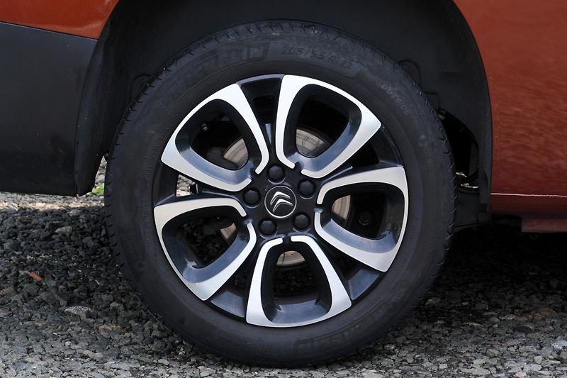 Citroën Berlingo XL 1.5 HDi, 7 - míst, ČR, HUD - fotka 11 z 38