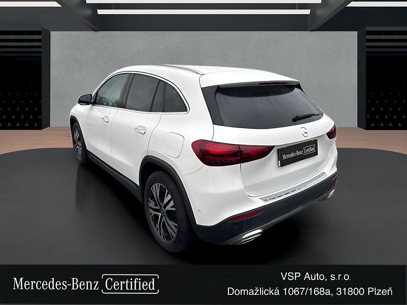 Mercedes-Benz GLA 200d 4MATIC - fotka 3 z 21