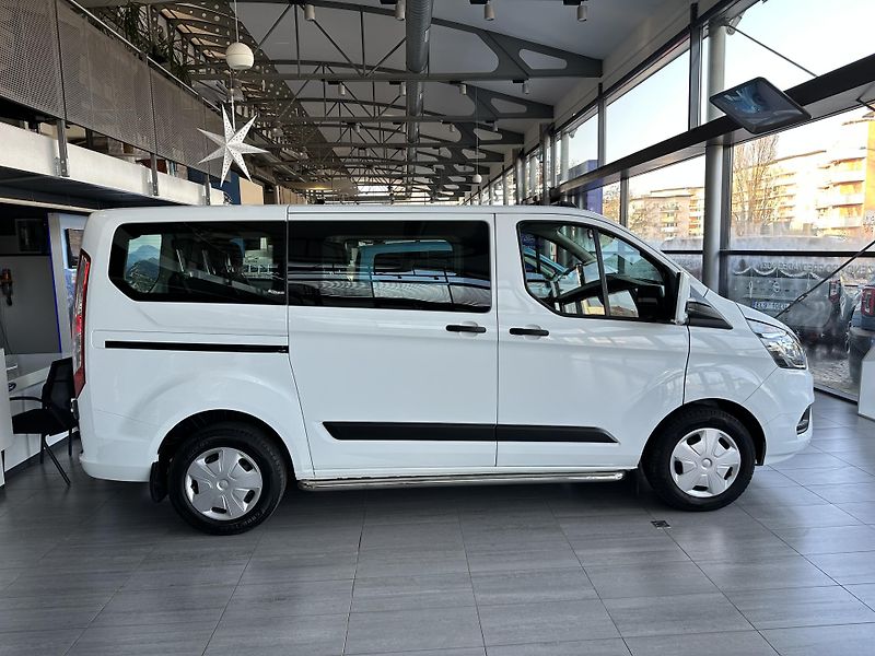 Ford Transit Custom Trend 340 L1 2.0EB 130k kombi - fotka 5 z 23