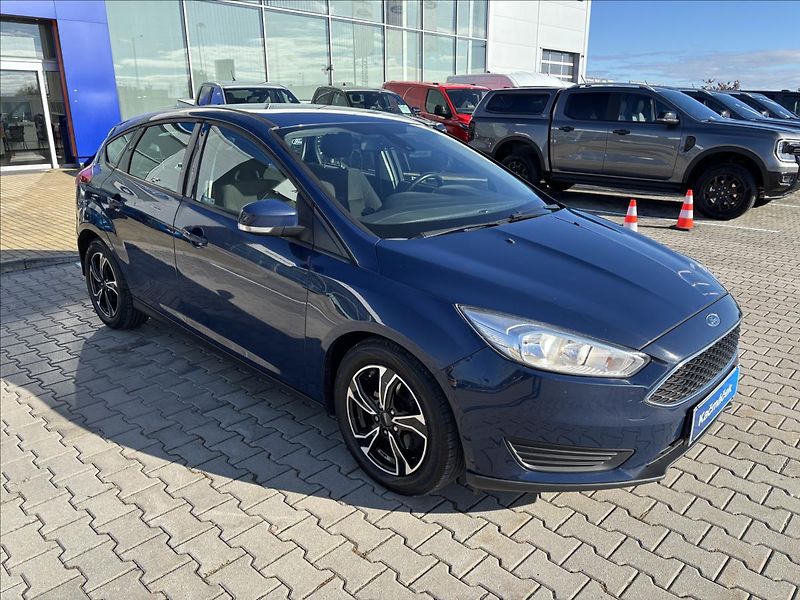 Ford Focus 1,5 TDCI 70kW Trend - fotka 7 z 28