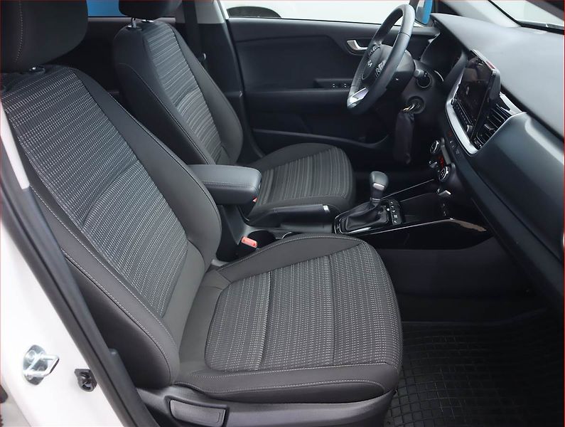 Kia Stonic (2023) 1.0 T-GDI, Automat, Serv.kniha - fotka 9 z 22