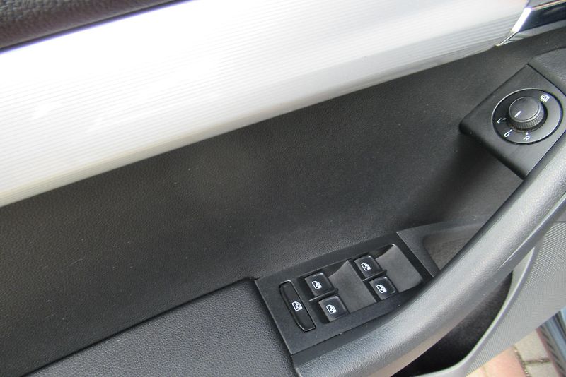 Škoda Octavia 1.6 TDI AUT. KLIMA PŮVOD ČR - fotka 18 z 22