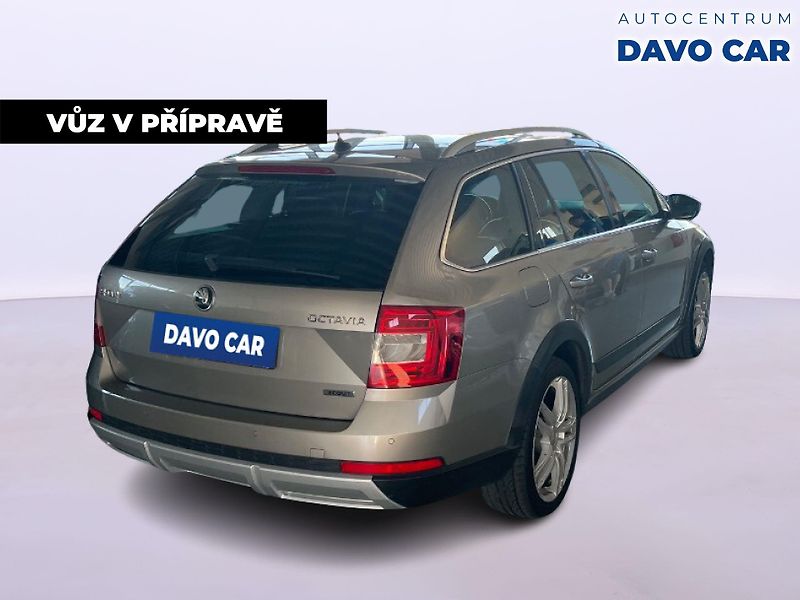 Škoda Octavia 2.0 TDI 135kW DSG Scout Xenon - fotka 5 z 12